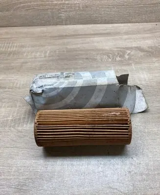 BMW 3 E90 E91 Oil filter cover 7787697 11427787697
