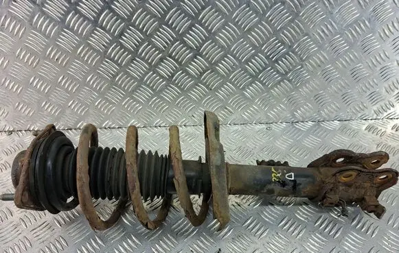 Hyundai i40 Front shock absorber with coil spring 546613Z110