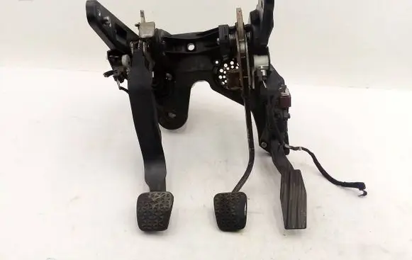 Opel Astra J Pedal assembly 13252702 6PV00976507