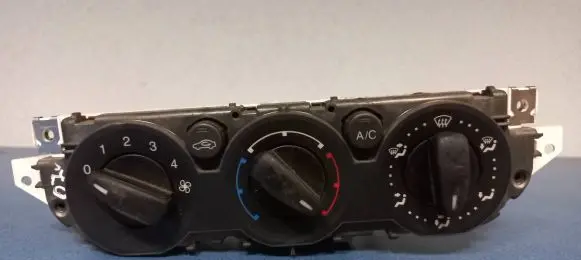 Ford Focus Climate control unit 3M5T19980AD