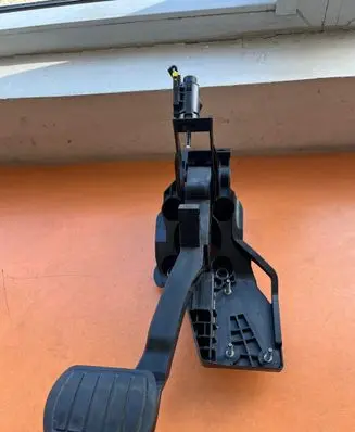 Opel Astra L Brake pedal 9832495680 0312926