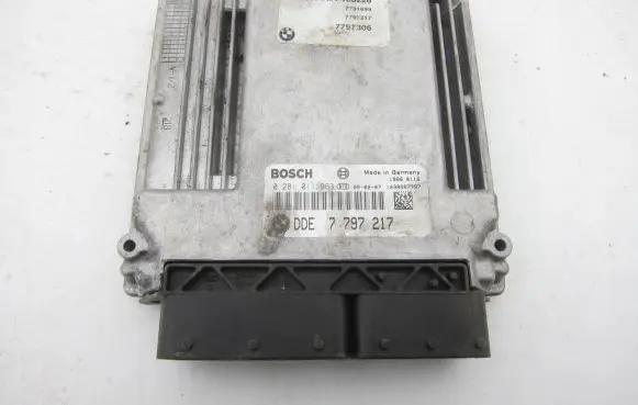 BMW 1 E81 E87 Engine control unit/module 7797217 0281011963