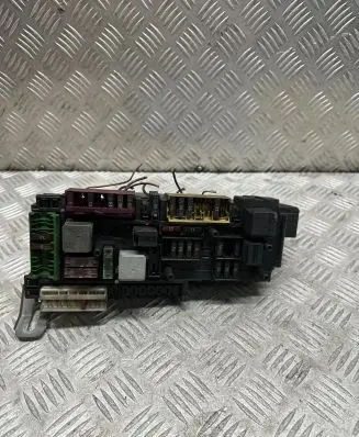 Mercedes-Benz E W212 Fuse module 2129017206 2129009822