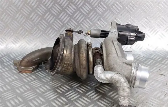 BMW 3 F30 F35 F31 Turbo 7637563