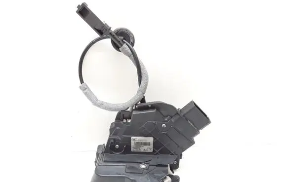 Volvo V70 Front door lock