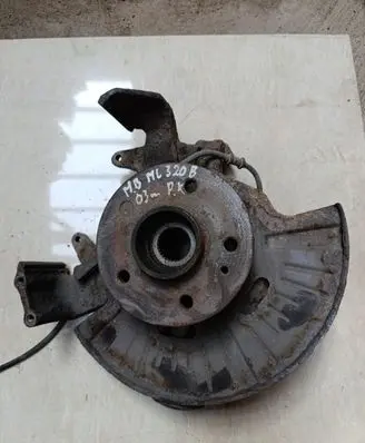 Mercedes-Benz ML W163 Front wheel hub