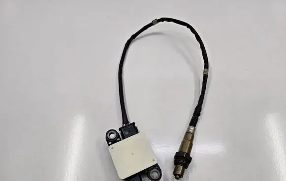Volkswagen Golf VIII Lambda probe sensor 05L906261D
