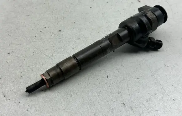 Toyota Verso Fuel injector 0445110600