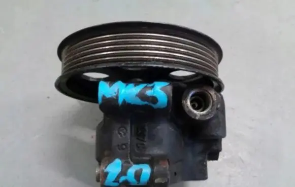 Ford Mondeo Mk III Power steering pump
