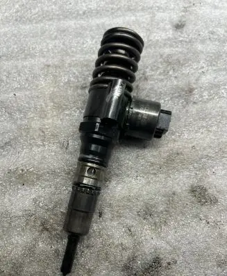 Audi A3 S3 8P Fuel injector 03G130073G