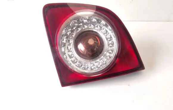 Volkswagen Golf Plus Tailgate rear/tail lights 5M0945094S