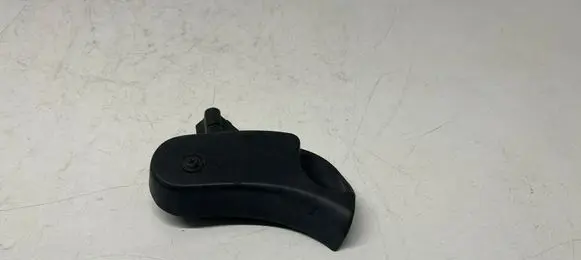 BMW 3 E46 Engine bonnet (hood) release handle 8223163