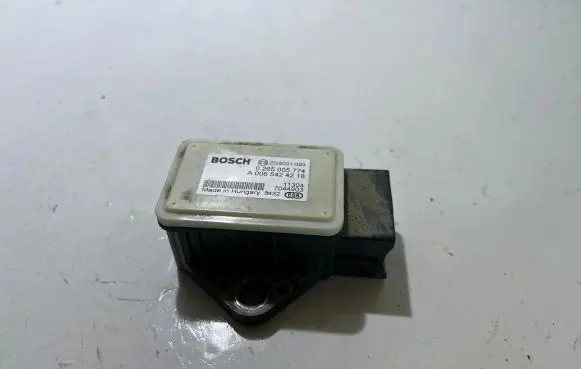 Mercedes-Benz Vito Viano W639 ESP acceleration yaw rate sensor A0065424218 7044903 0265005774