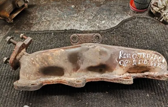 Renault Trafic II (X83) Exhaust manifold
