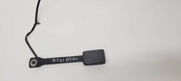 Nissan Pulsar Front seatbelt buckle