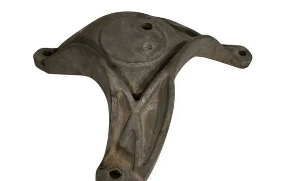 BMW 5 E39 Engine mounting bracket 1096080