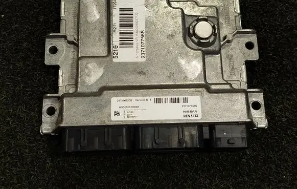Renault Master III Engine control unit/module 237106820S A3C0911230001 237107756S