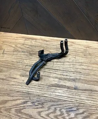 Coolant pipe/hose