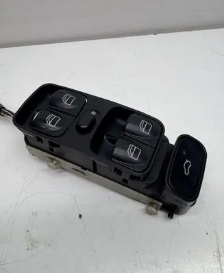 Mercedes-Benz C W203 Electric window control switch A2038200110 501809 160201N
