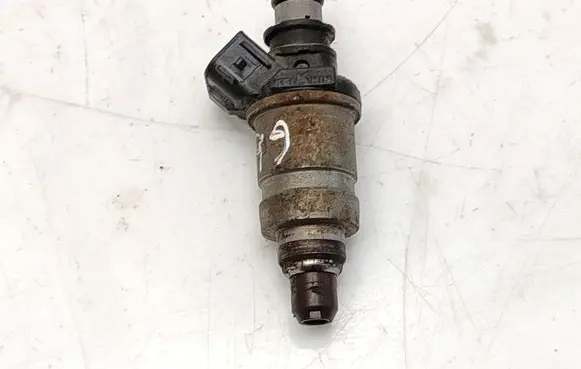 Honda Legend III KA9 Fuel injector