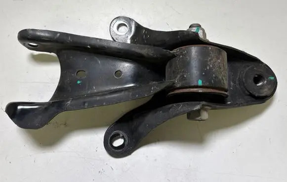 Ford Mustang V Rear control arm BR335K671AA
