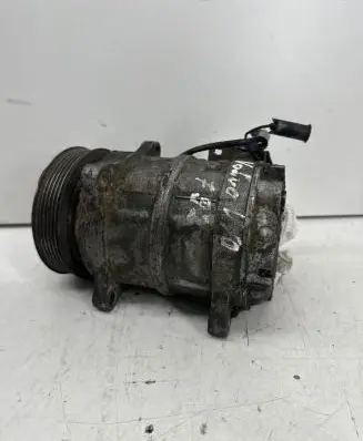 Volvo S70 V70 V70 XC Air conditioning (A/C) compressor (pump) 8708581