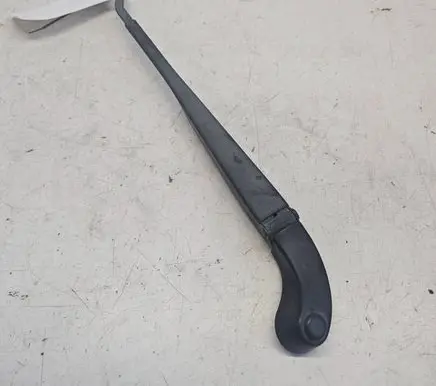Front wiper blade arm