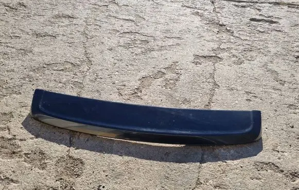 Volkswagen Touareg I Rear window tailgate spoiler 7L6827933K 1010014