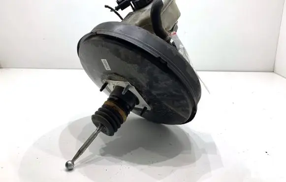 Volkswagen Touran I Brake booster 1T1614105L