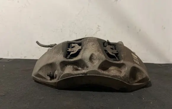 Audi Q7 4M Front brake caliper 4m0615105