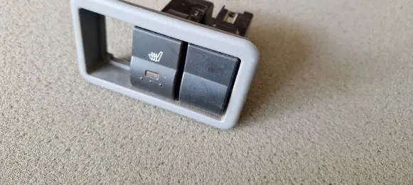 Mazda BT-50 Seat heating switch