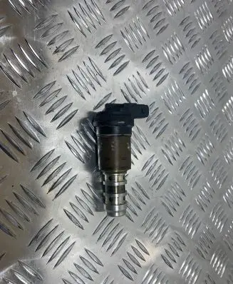 BMW 1 E81 E87 Camshaft vanos timing valve 170732312