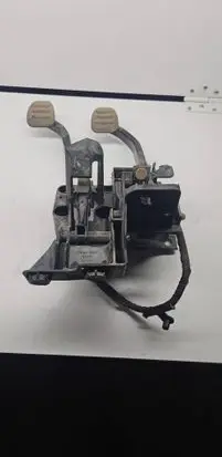 Ford Mustang VI Brake pedal FR3C2450AE
