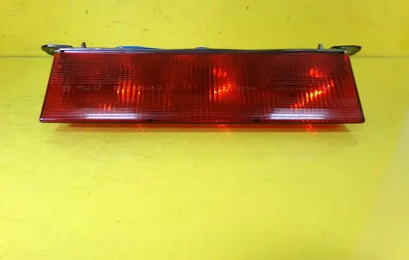 Chrysler PT Cruiser Third/center stoplight 223017