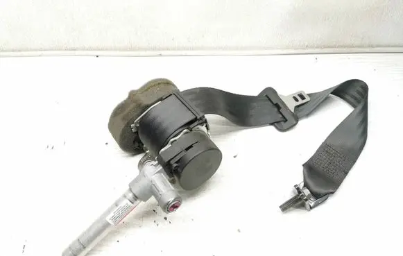 Volvo C30 Rear seatbelt 6081727L2