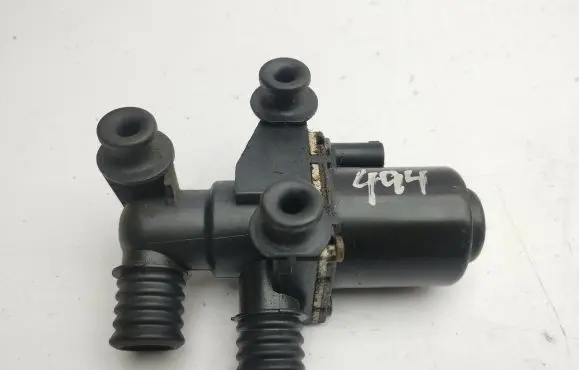 BMW 5 E60 E61 Coolant heater control valve 6920226