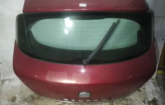 Tailgate/trunk/boot lid