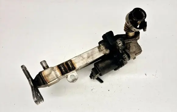 Volvo V70 EGR valve 30637142