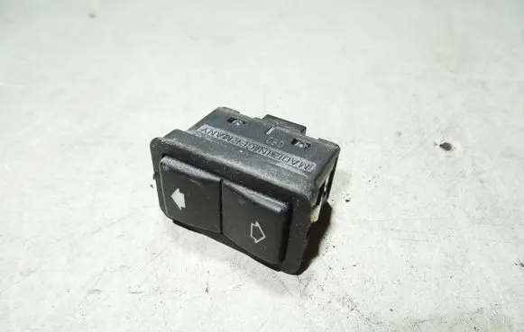 BMW 5 E39 Electric window control switch 8368974