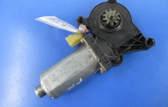Ford Cougar Front door window regulator with motor