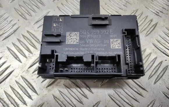 Skoda Octavia Mk3 (5E) Door control unit/module 5Q4959392E