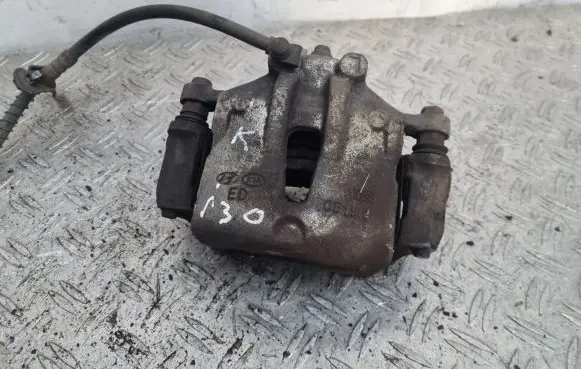 Hyundai i30 Front brake caliper