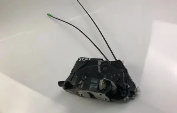 Toyota Prius (XW50) Coupe door lock (next to the handle) U3111130