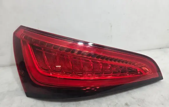 Audi Q5 SQ5 Tailgate rear/tail lights 8R0945093C