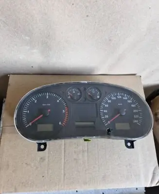 Seat Toledo II (1M) Speedometer (instrument cluster)