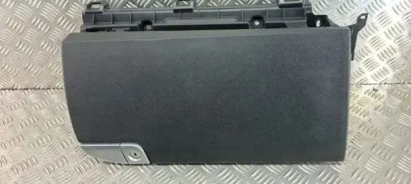KIA Sorento Glove box