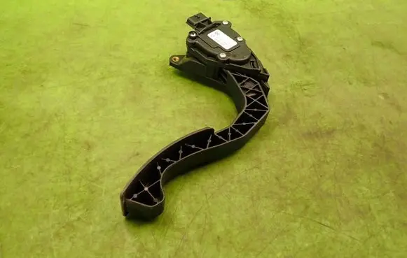 Dacia Logan II Accelerator throttle pedal 