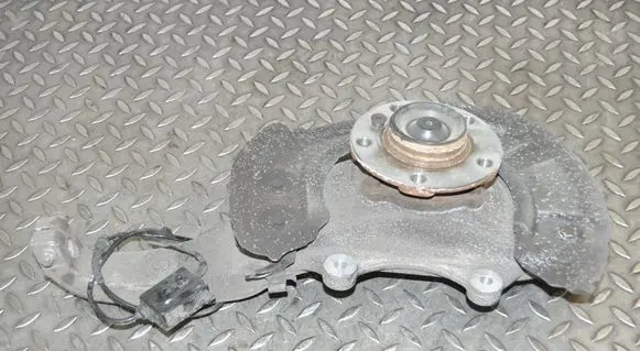 BMW 5 F10 F11 Front wheel hub 