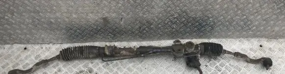 Mitsubishi Pajero Steering rack rhd