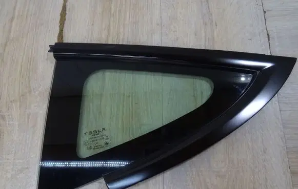 Tesla Model 3 Rear vent window glass 151497840D
